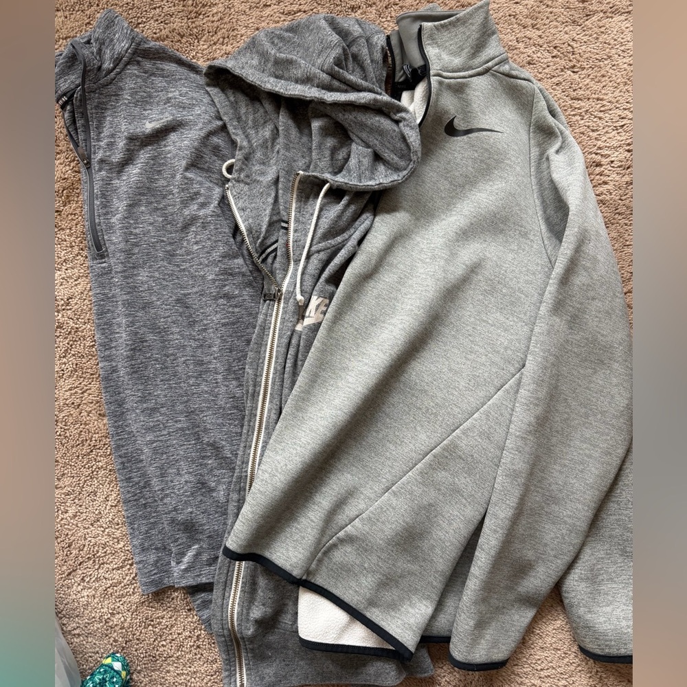 Woman Nike Gray Hoodie bundle